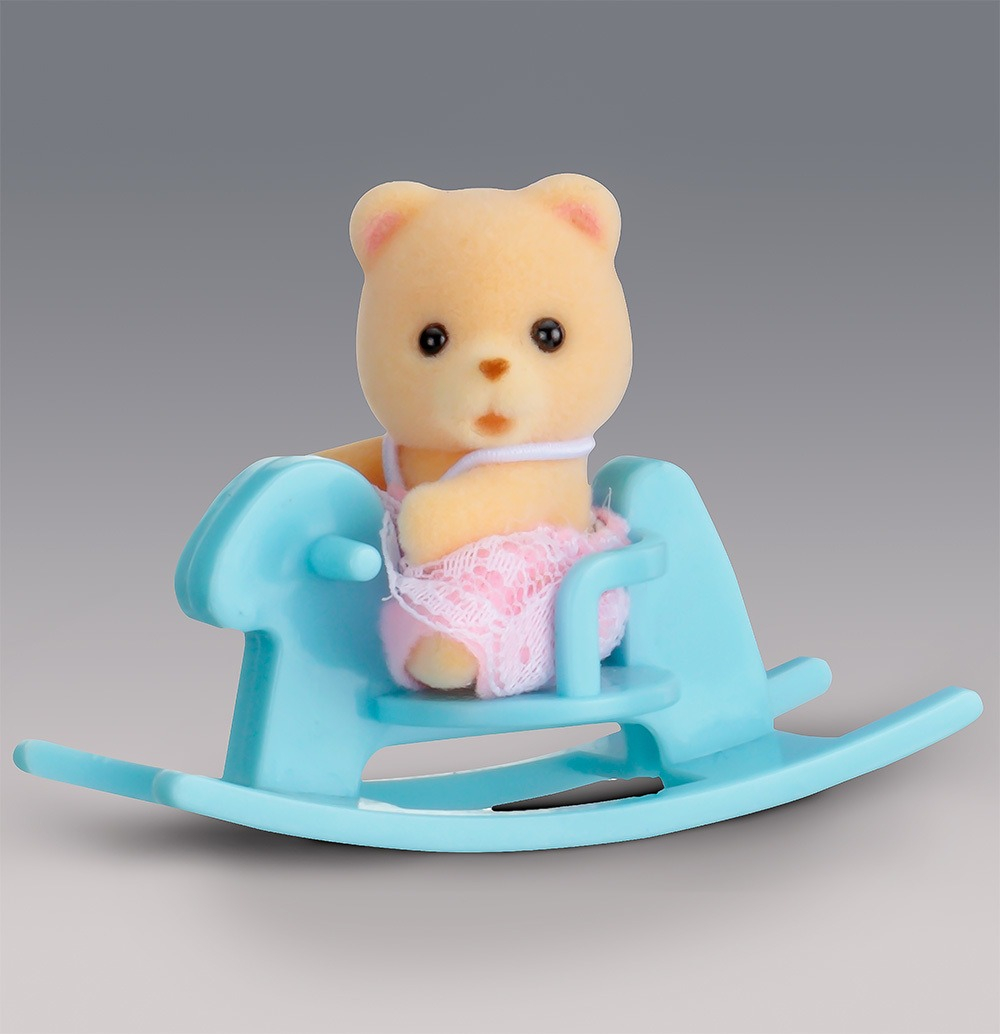 Sylvanian Families Oso Bebe Con Caballito Mecedor Juguete Tx