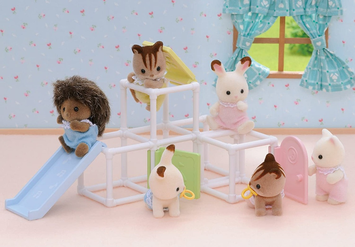 Sylvanian Families Gimnasio Bebé Tobogán Accesorios Juguete
