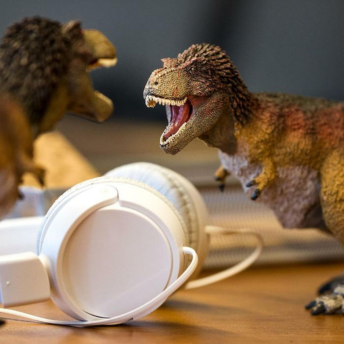 Tiranosaurio Rex T-rex Emplumado Safari Figura Dinosaurio Tx