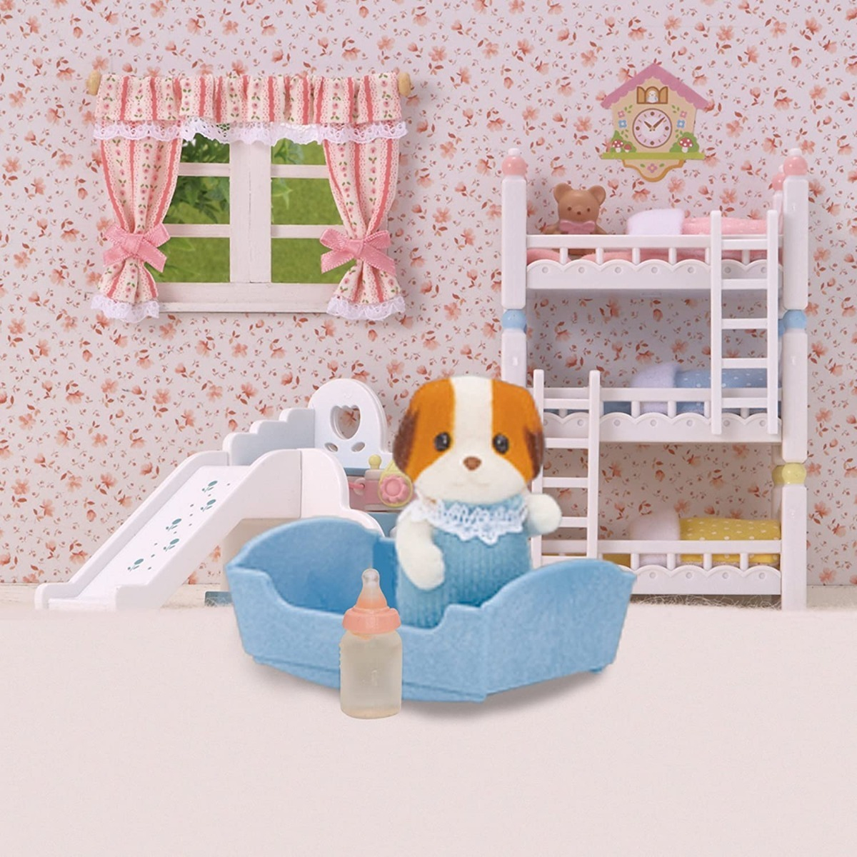 Sylvanian Families Perro Chiffón Bebé Cuna Mamadera Juguete