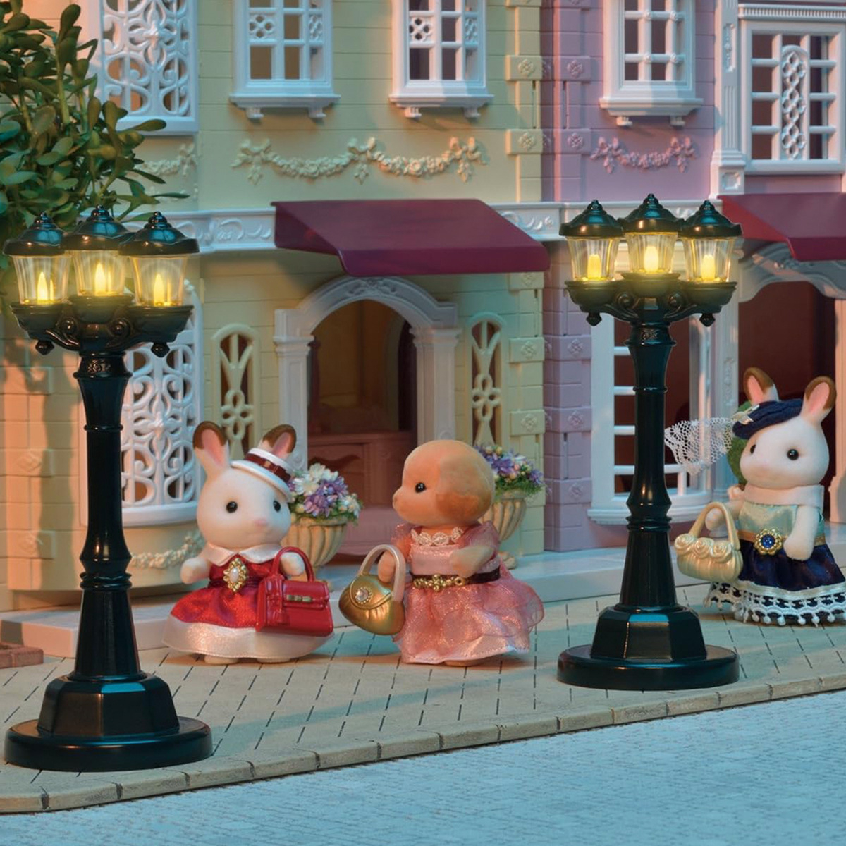 Sylvanian Families Town Luz Lampara De Calle De 3 Faroles Tx